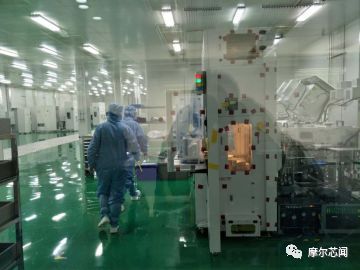 屹唐半导体北京工厂首台设备下线 首批交付长江存储等客户